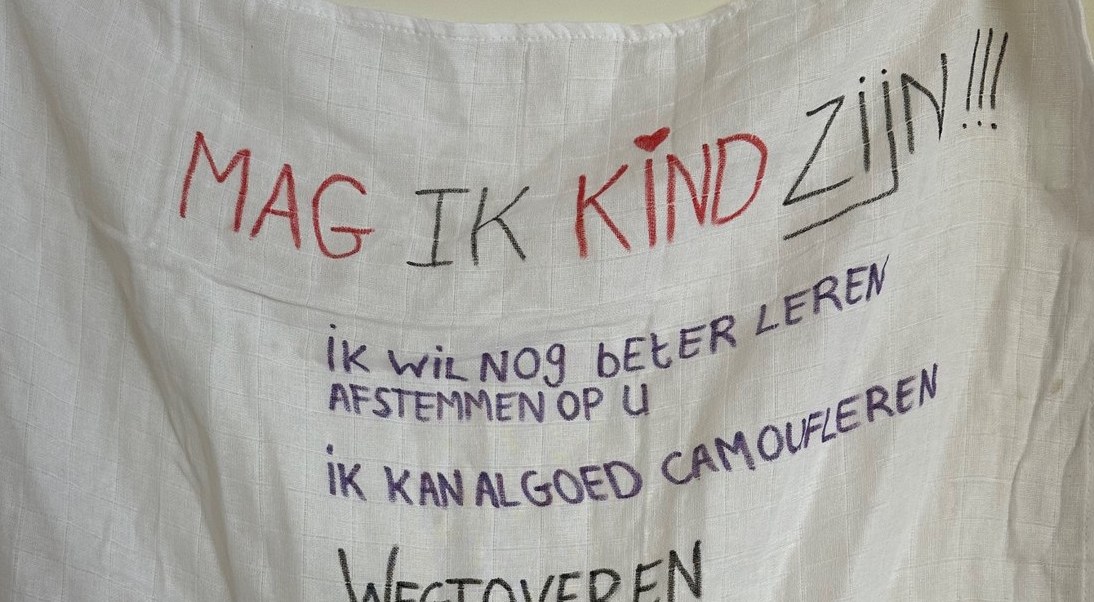 Femicide: Hand in hand met kindermishandeling Femicide: Hand in hand met kindermishandeling