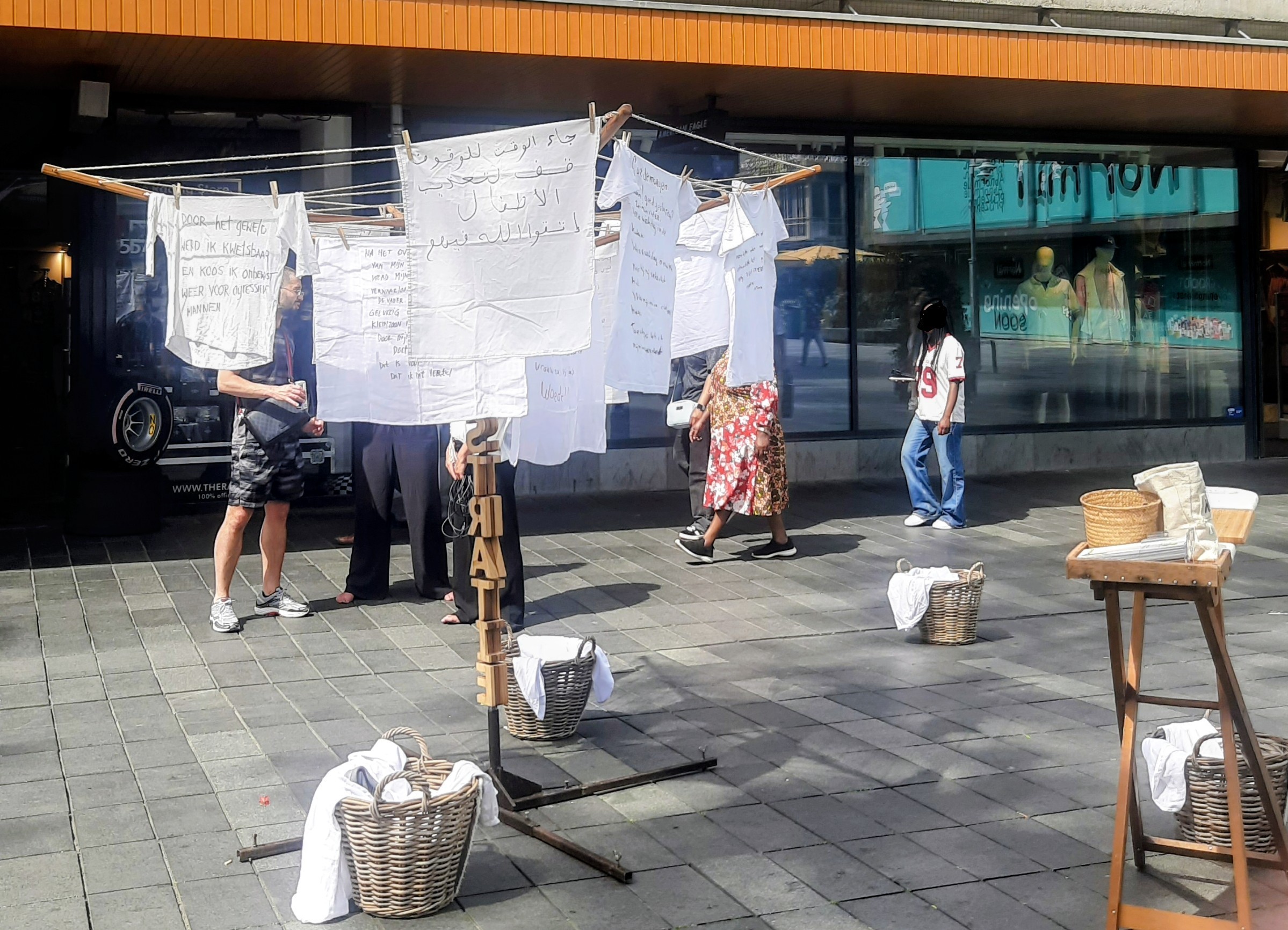 Rotterdam hangt de vuile was buiten.